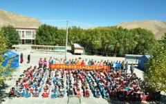 2015������Я�ֵ�һǦ�ʹذ�������С������