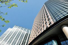 �ɶ���߶˵�¥�̣��й����̽�������